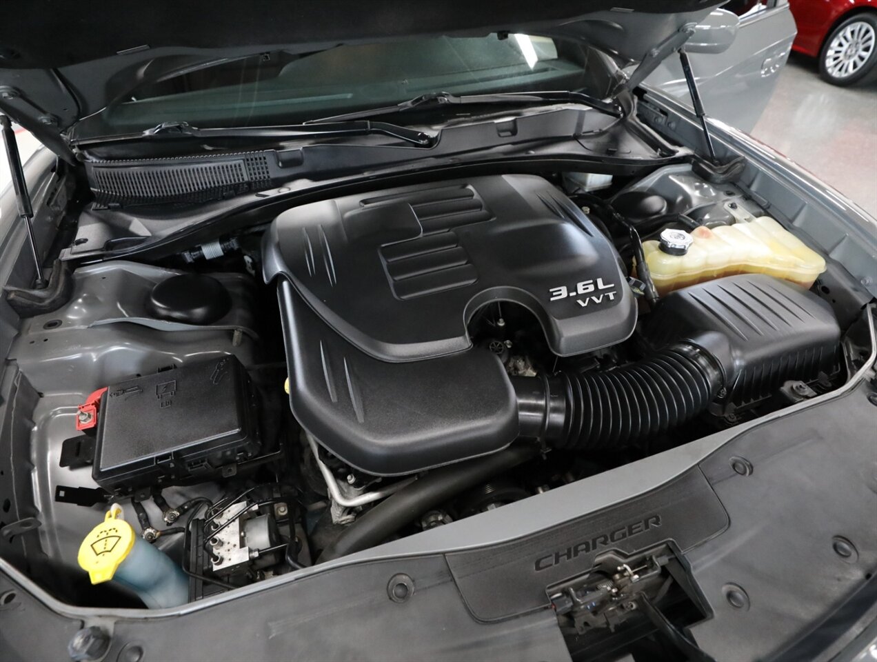 2018 Dodge Charger SXT - Photo 45 - Addison, IL 60101