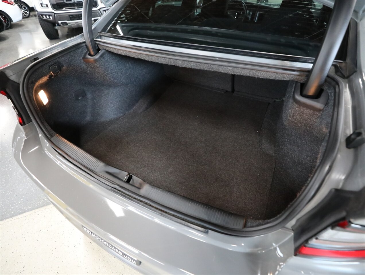 2018 Dodge Charger SXT - Photo 23 - Addison, IL 60101