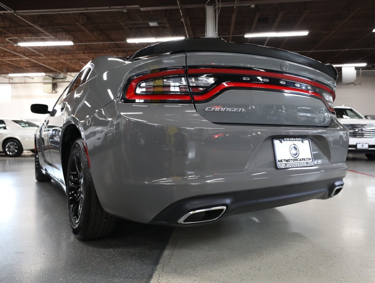 2018 Dodge Charger SXT - Photo 12 - Addison, IL 60101