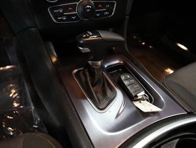 2018 Dodge Charger SXT   - Photo 31 - Addison, IL 60101