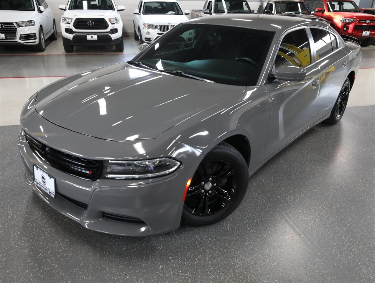 2018 Dodge Charger SXT - Photo 2 - Addison, IL 60101