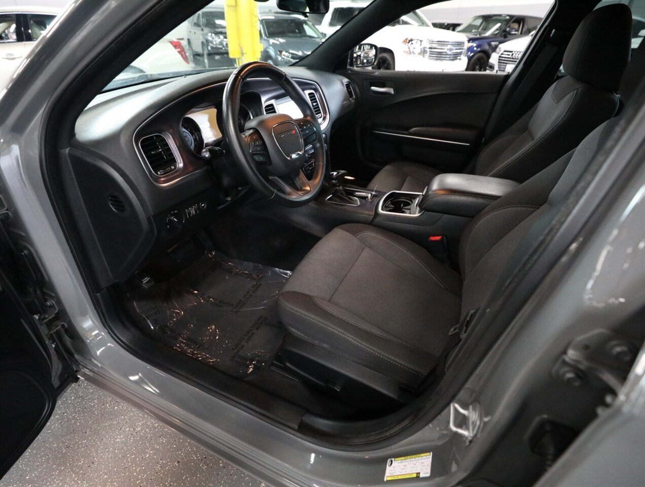 2018 Dodge Charger SXT - Photo 29 - Addison, IL 60101