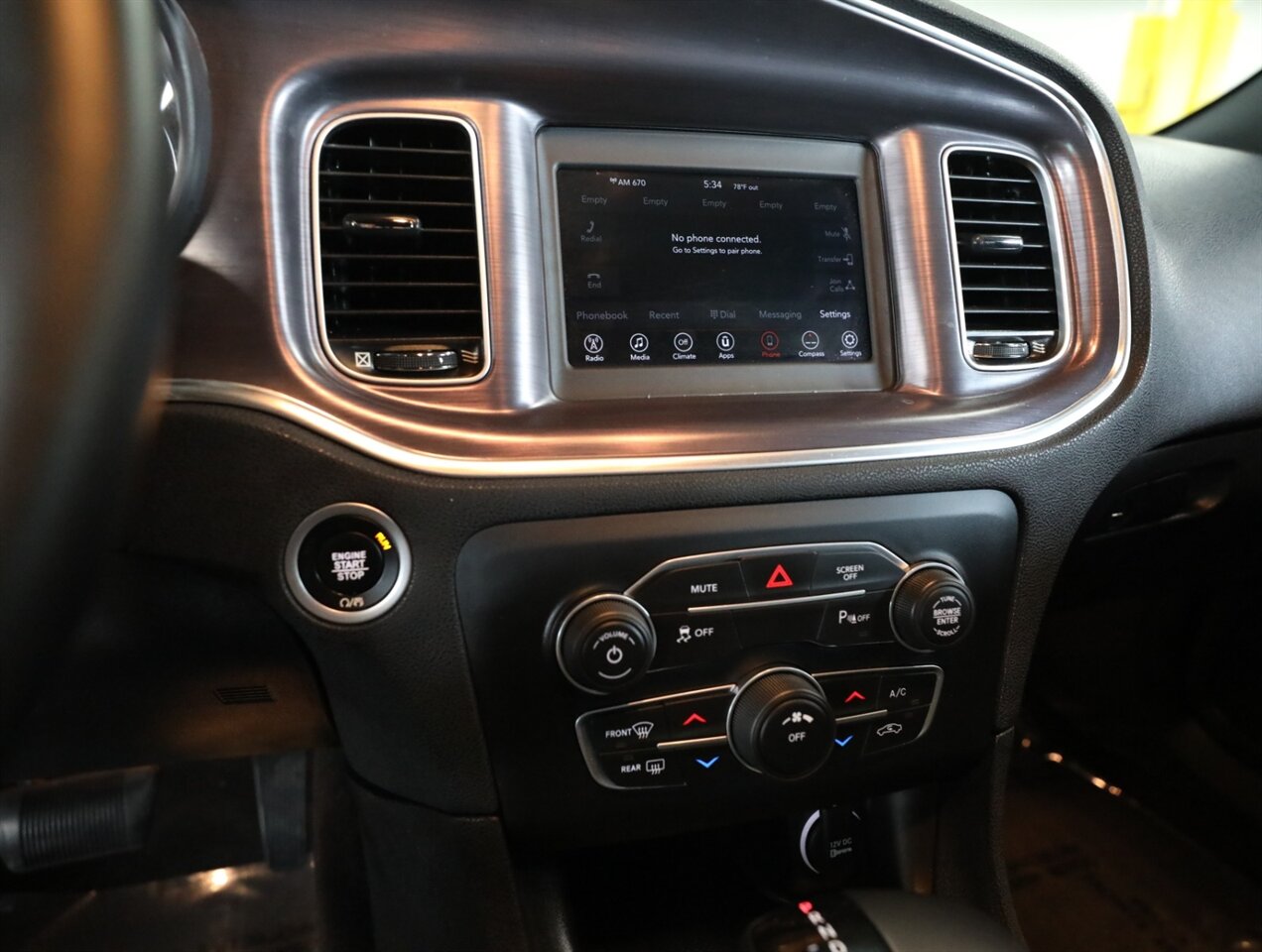 2018 Dodge Charger SXT - Photo 32 - Addison, IL 60101