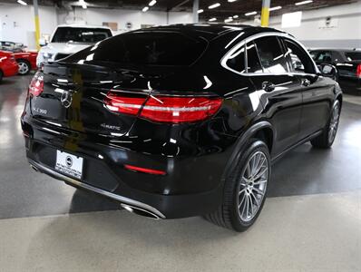 2019 Mercedes-Benz GLC 300 4MATIC   - Photo 9 - Addison, IL 60101