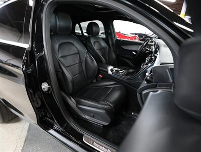 2019 Mercedes-Benz GLC 300 4MATIC   - Photo 18 - Addison, IL 60101