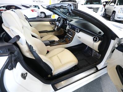 2015 Mercedes-Benz SLK 250   - Photo 18 - Addison, IL 60101