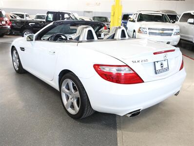 2015 Mercedes-Benz SLK 250   - Photo 13 - Addison, IL 60101