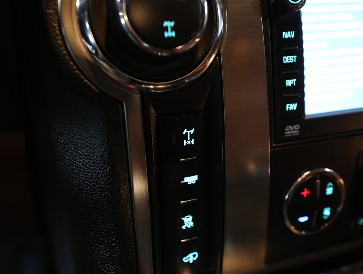 2008 Hummer H2 SUT Luxury photo 39
