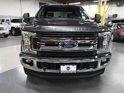 2019 Ford F-350 Super Duty XLT 4X4   - Photo 7 - Addison, IL 60101