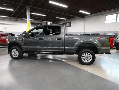 2019 Ford F-350 Super Duty XLT 4X4   - Photo 18 - Addison, IL 60101