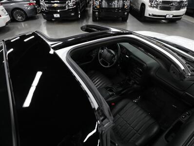 2002 Chevrolet Camaro SS   - Photo 21 - Addison, IL 60101