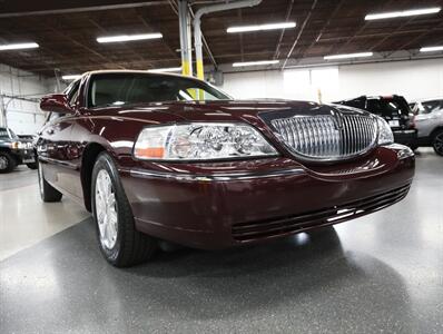 2011 Lincoln Town Car Signature Limited   - Photo 45 - Addison, IL 60101