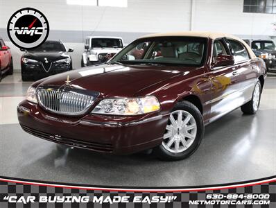 2011 Lincoln Town Car Signature Limited   - Photo 1 - Addison, IL 60101