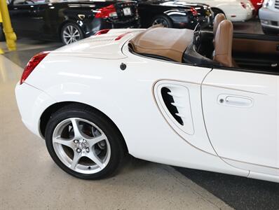 2003 Toyota MR2 Spyder   - Photo 10 - Addison, IL 60101