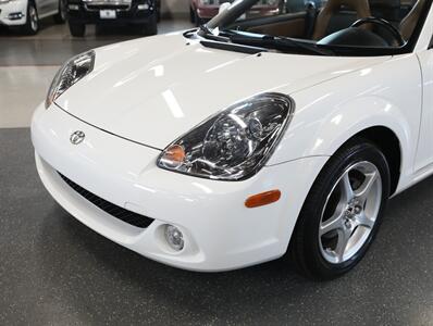 2003 Toyota MR2 Spyder   - Photo 3 - Addison, IL 60101