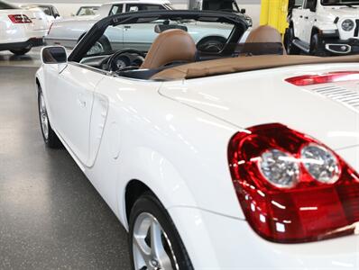 2003 Toyota MR2 Spyder   - Photo 18 - Addison, IL 60101