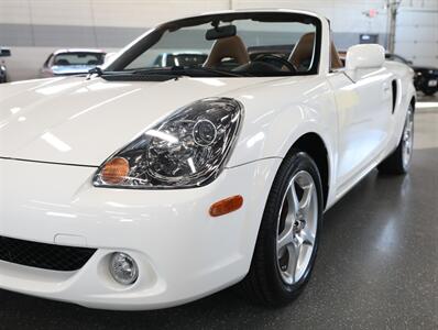 2003 Toyota MR2 Spyder   - Photo 5 - Addison, IL 60101