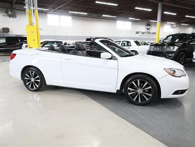 2012 Chrysler 200 S   - Photo 8 - Addison, IL 60101