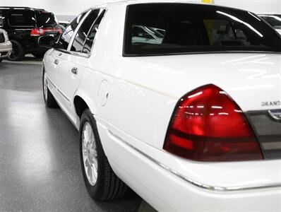 2011 Mercury Grand Marquis LS   - Photo 13 - Addison, IL 60101