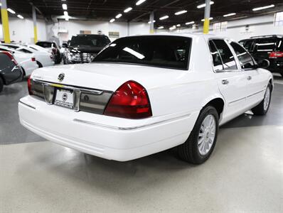 2011 Mercury Grand Marquis LS   - Photo 9 - Addison, IL 60101