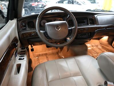 2011 Mercury Grand Marquis LS   - Photo 25 - Addison, IL 60101