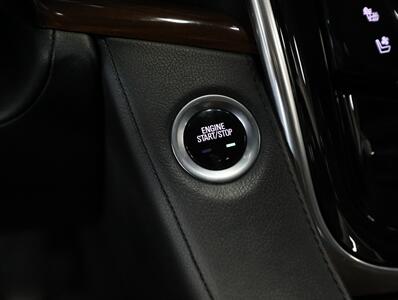 2020 Cadillac Escalade Luxury 4WD   - Photo 37 - Addison, IL 60101