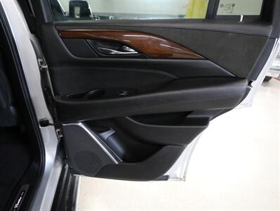2020 Cadillac Escalade Luxury 4WD   - Photo 17 - Addison, IL 60101
