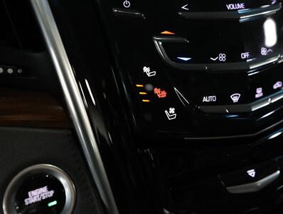 2020 Cadillac Escalade Luxury 4WD   - Photo 38 - Addison, IL 60101