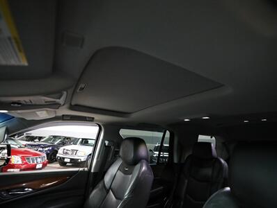 2020 Cadillac Escalade Luxury 4WD   - Photo 35 - Addison, IL 60101
