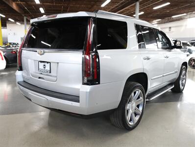 2020 Cadillac Escalade Luxury 4WD   - Photo 9 - Addison, IL 60101
