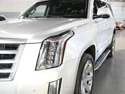 2020 Cadillac Escalade Luxury 4WD   - Photo 5 - Addison, IL 60101