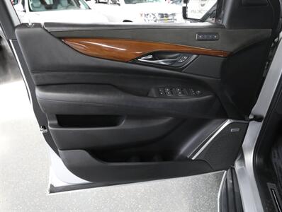 2020 Cadillac Escalade Luxury 4WD   - Photo 30 - Addison, IL 60101