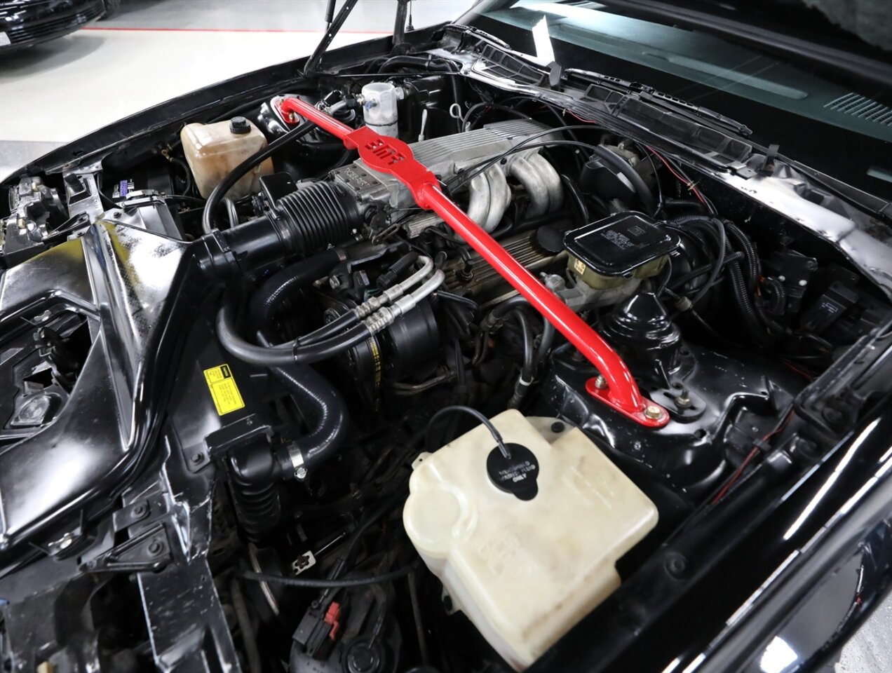 1986 Chevrolet Camaro IROC Z28 - Photo 44 - Addison, IL 60101