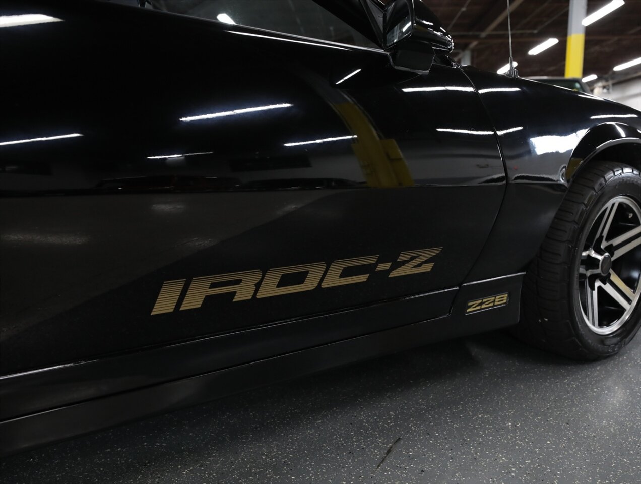 1986 Chevrolet Camaro IROC Z28 - Photo 11 - Addison, IL 60101