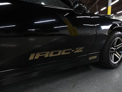 1986 Chevrolet Camaro IROC Z28   - Photo 11 - Addison, IL 60101