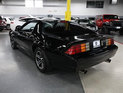 1986 Chevrolet Camaro IROC Z28   - Photo 17 - Addison, IL 60101
