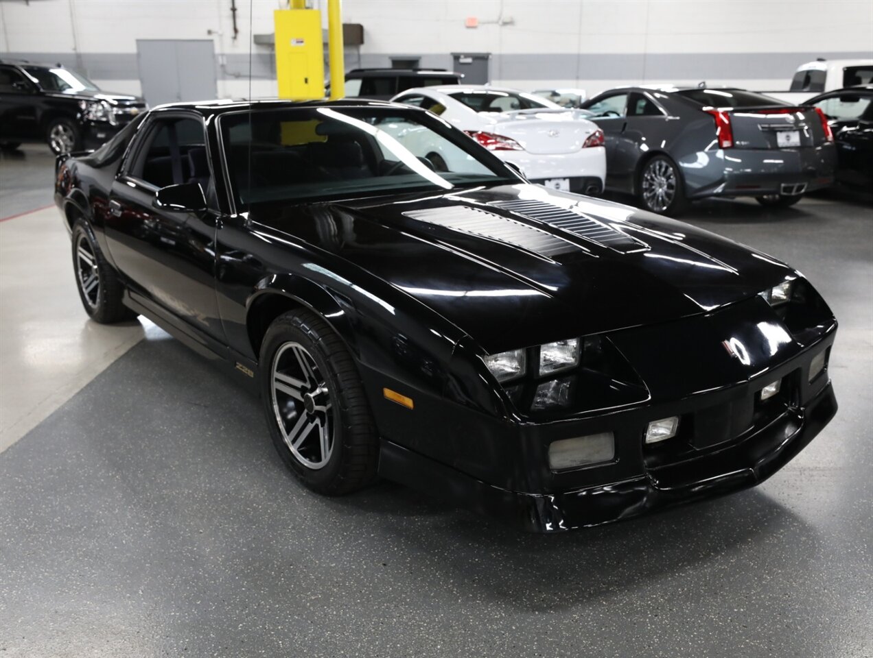 1986 Chevrolet Camaro IROC Z28 - Photo 46 - Addison, IL 60101