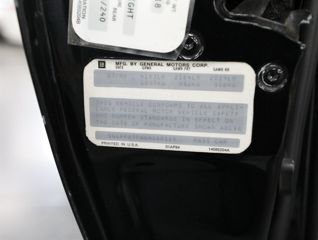 1986 Chevrolet Camaro IROC Z28 - Photo 35 - Addison, IL 60101