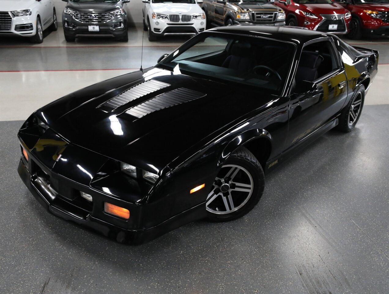 1986 Chevrolet Camaro IROC Z28 - Photo 2 - Addison, IL 60101