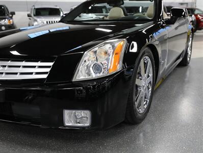 2008 Cadillac XLR   - Photo 6 - Addison, IL 60101