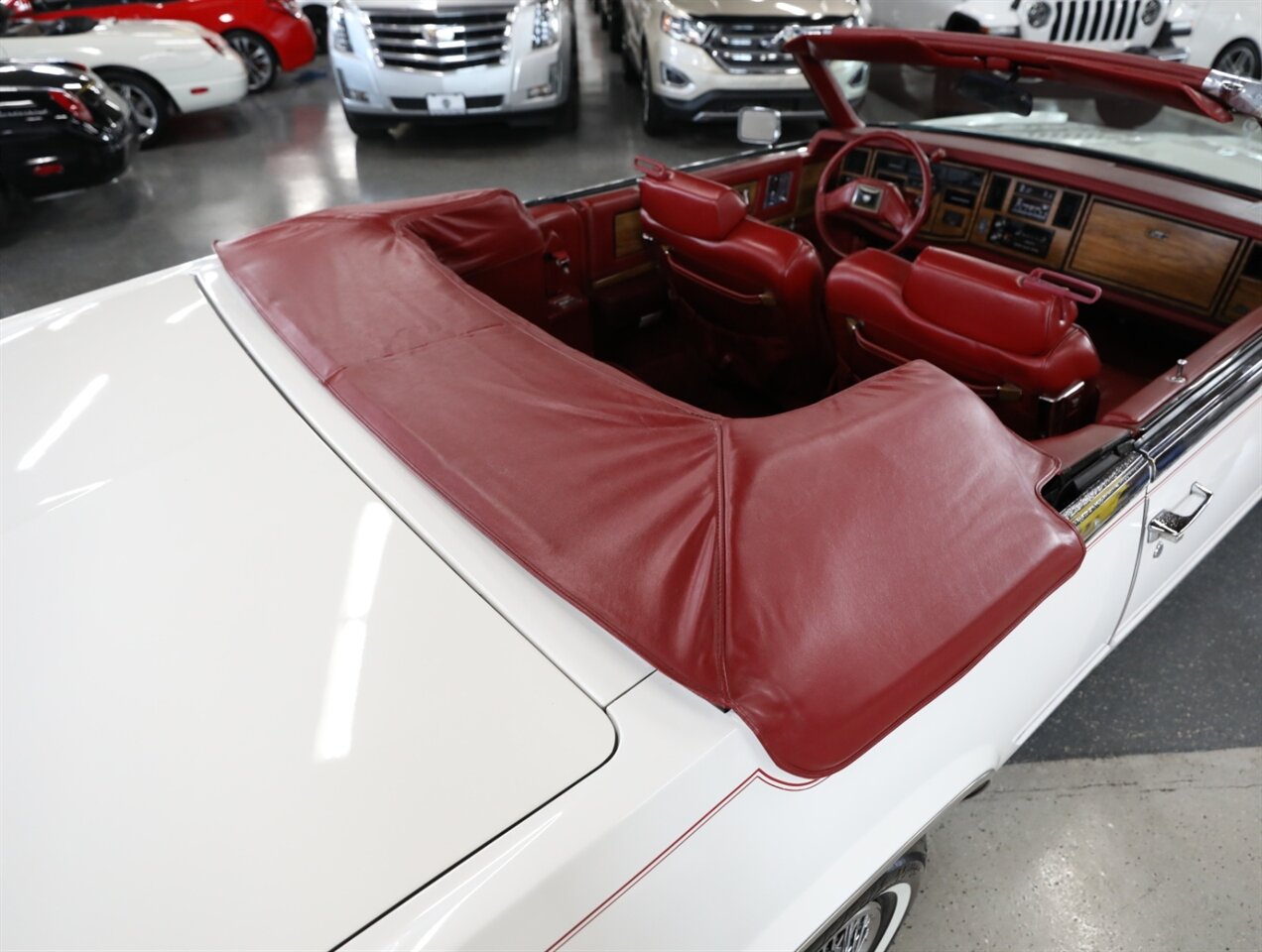 1985 Cadillac Eldorado Biarritz - Photo 26 - Addison, IL 60101