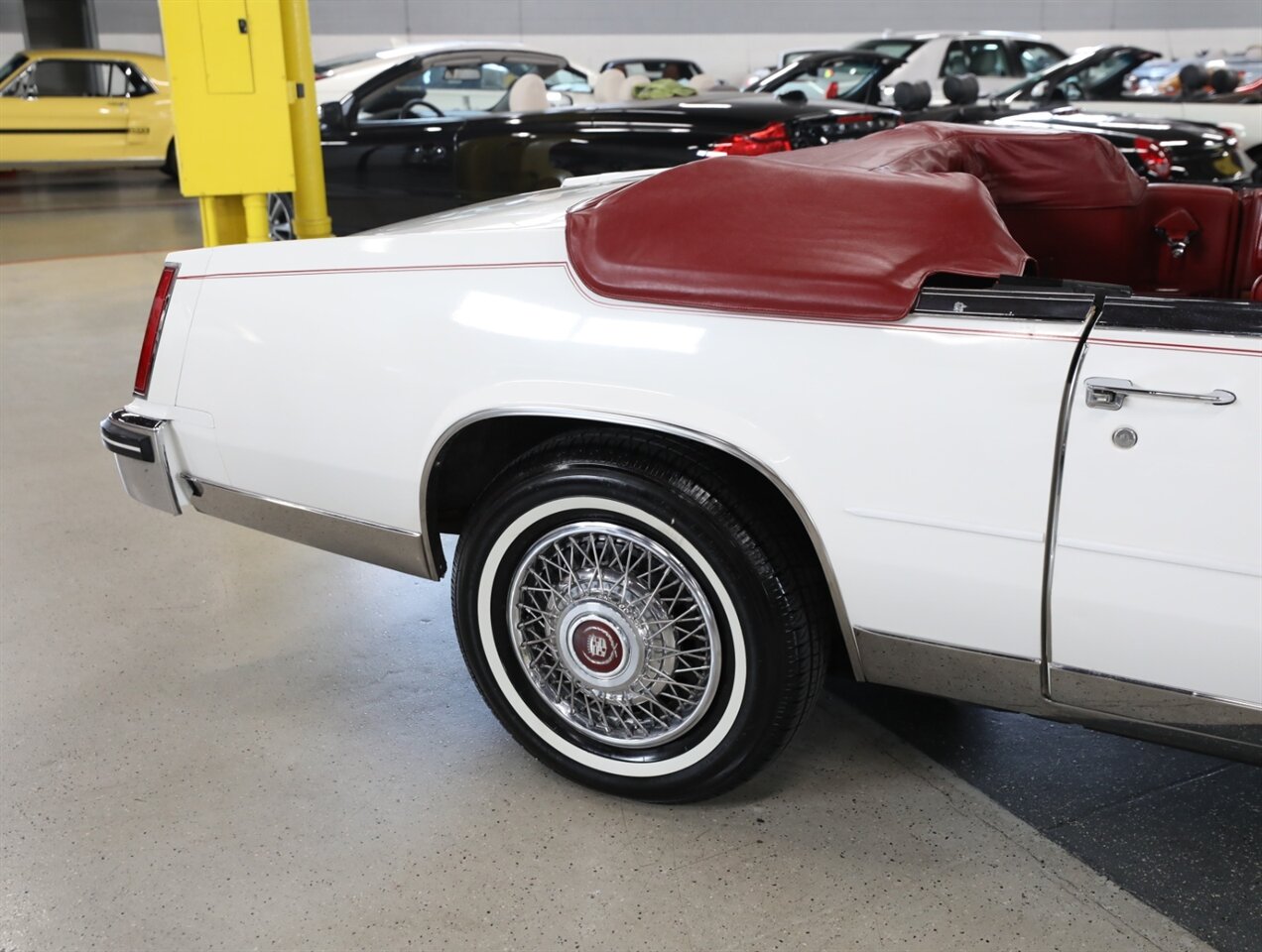 1985 Cadillac Eldorado Biarritz - Photo 14 - Addison, IL 60101