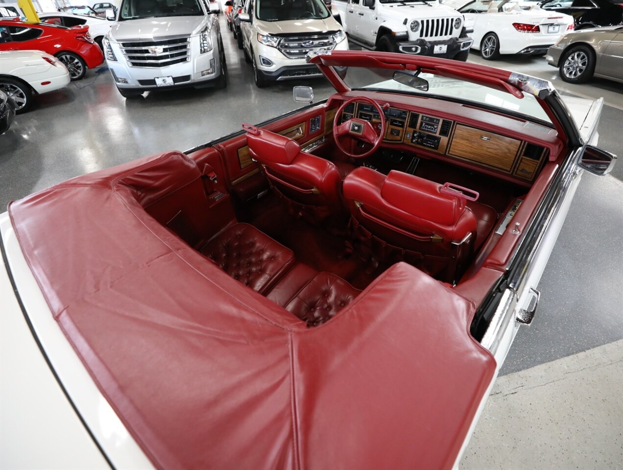 1985 Cadillac Eldorado Biarritz - Photo 27 - Addison, IL 60101