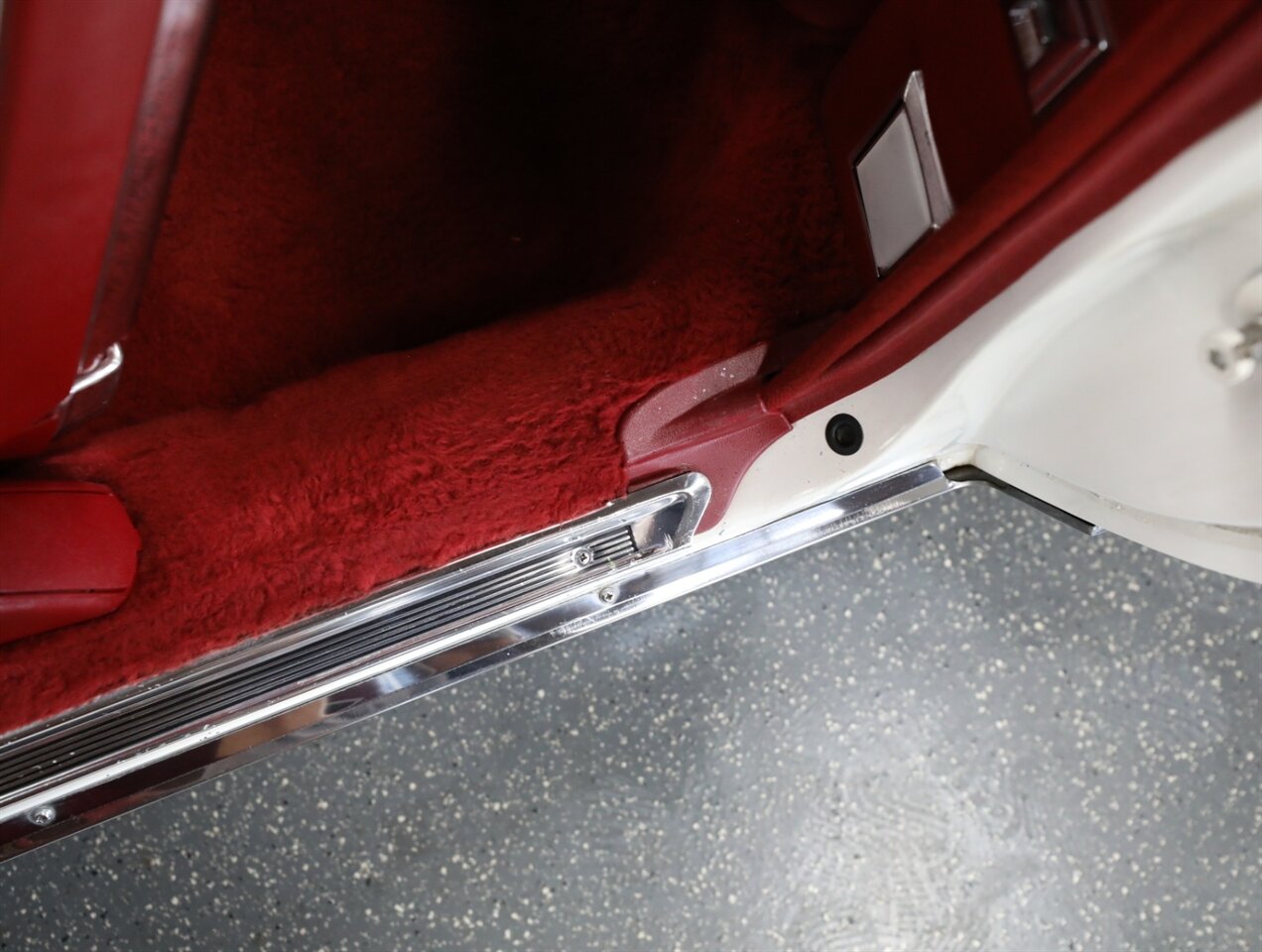 1985 Cadillac Eldorado Biarritz - Photo 44 - Addison, IL 60101