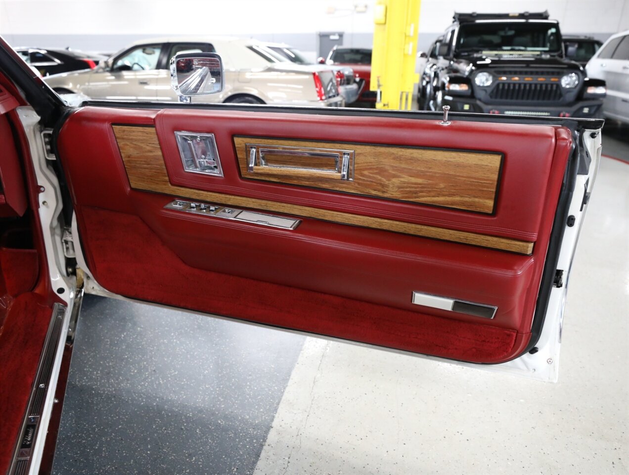1985 Cadillac Eldorado Biarritz - Photo 28 - Addison, IL 60101