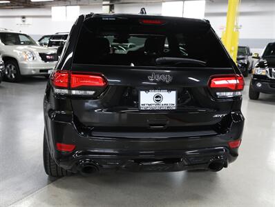 2014 Jeep Grand Cherokee SRT 4X4   - Photo 11 - Addison, IL 60101