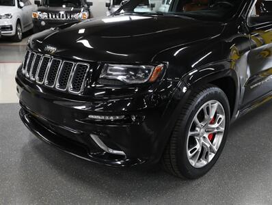 2014 Jeep Grand Cherokee SRT 4X4   - Photo 3 - Addison, IL 60101