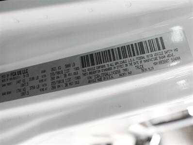 2020 Jeep Gladiator Overland   - Photo 41 - Addison, IL 60101