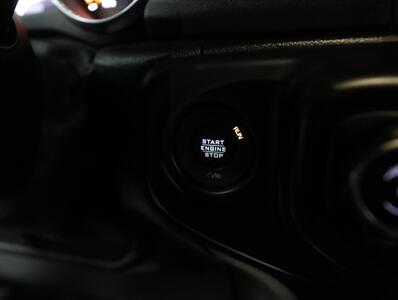 2020 Jeep Gladiator Overland   - Photo 34 - Addison, IL 60101