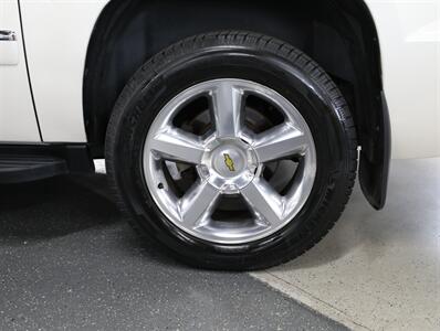 2013 Chevrolet Avalanche LTZ Black Diamond 4X4 - Photo 43 - Addison, IL 60101